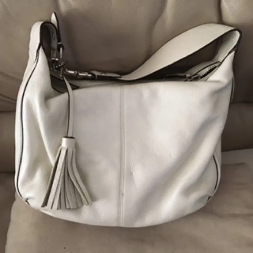 AVERY LEATHER SMALL HOBO (COACH F23960) SILVER/PEARL/IVORY